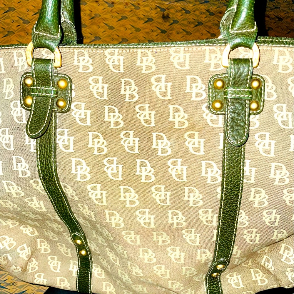 Dooney & Bourke purse